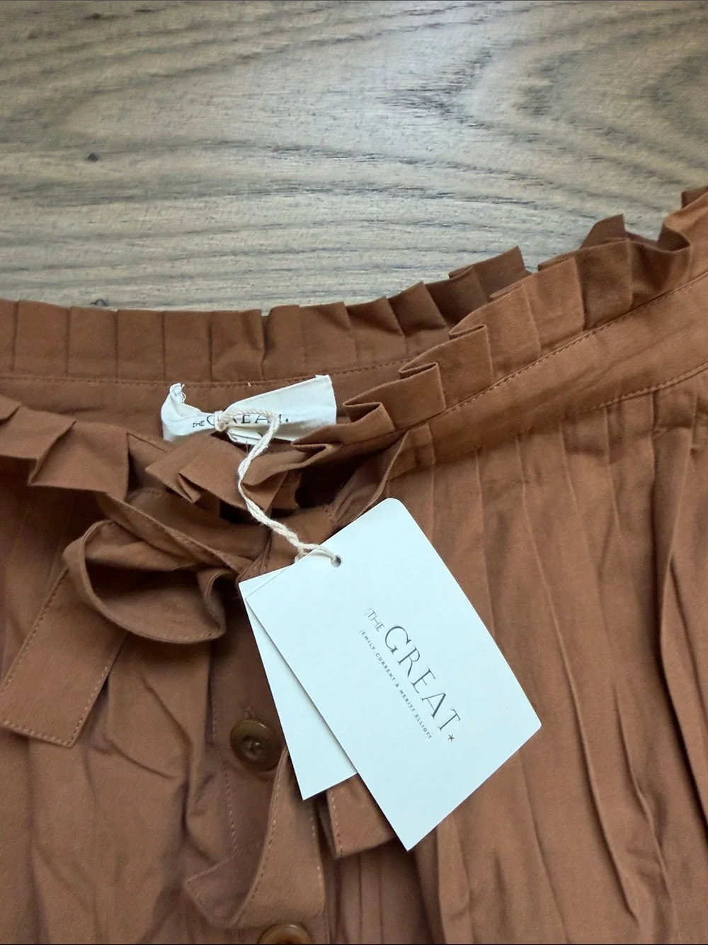 NWT THE GREAT. Treeline Skirt in Suntan
